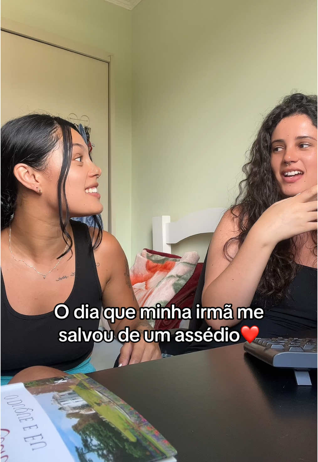 A gente contou rindo, mas Deus sabe o quanto chorei kkk @dessa_Rod #fyp #historia #relato #irmã #fofoca #viral_video #videoviral #humor #relato 