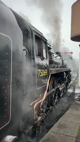 75069 BR Riddles 4MT sitting in the platform at Bewdley  Severn Valley Ralley Winter Gala  #steam #steamengine #locomotive #loco #steamtrain #trains #traingeek #traingeeks #steamtrains #train #railway 