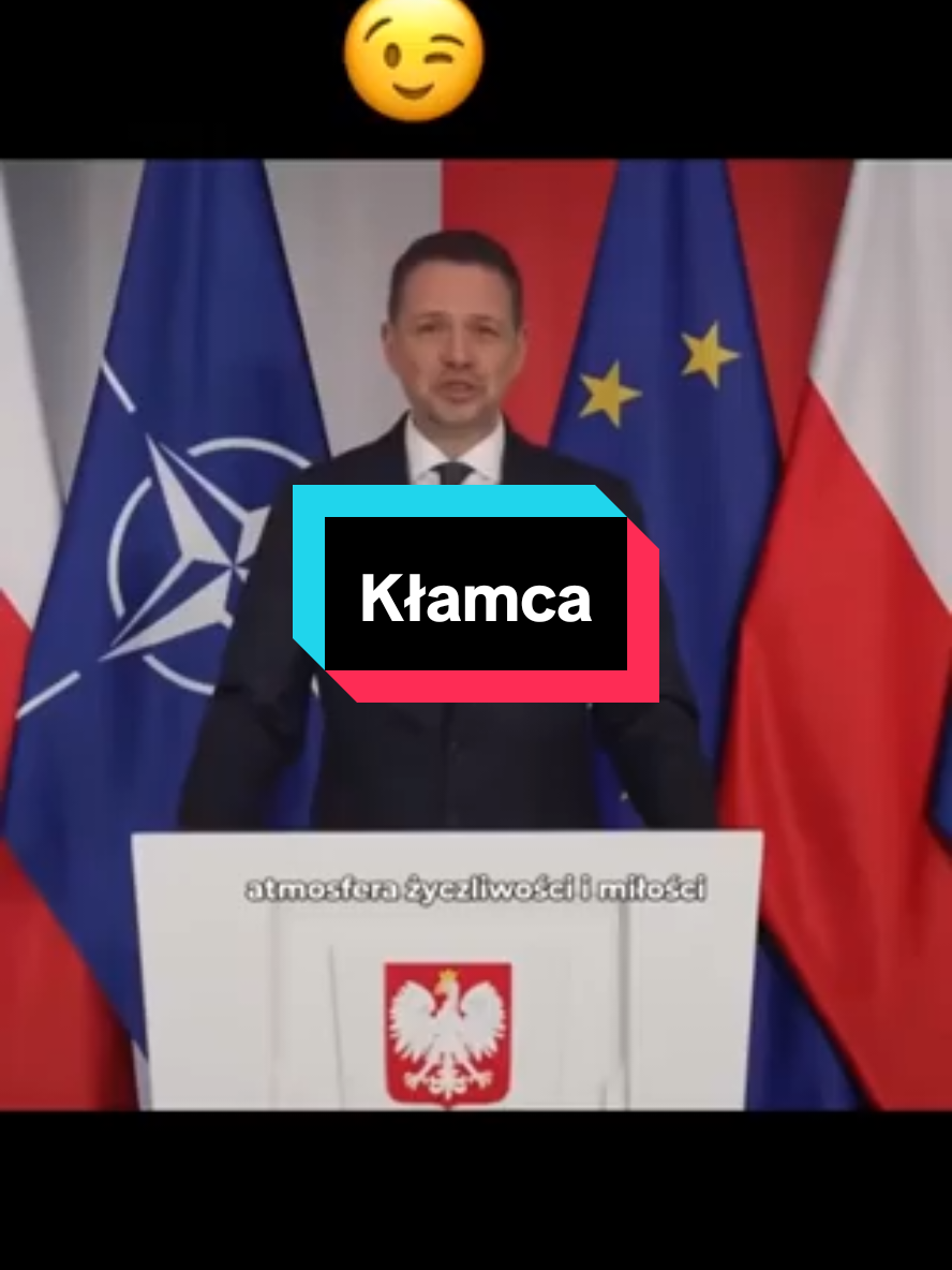 #trzaskowski #oszust  13 grudnia 2023 roku Andrzej Duda dokonał zaprzysiężenia rządu Donalda Tuska, który dzień wcześniej uzyskał w Sejmie wotum zaufania. Rząd koalicji KO, Trzeciej Drogi (Polska 2050 i PSL) oraz Nowej Lewicy powstał w wyniku wyborów parlamentarnych z 15 października 2023 roku. Wybory wygrał PiS uzyskując 35,38 proc. głosów (KO zdobyła poparcie 30,7 proc. Polaków), ale partia Jarosława Kaczyńskiego nie była w stanie zbudować większości w parlamencie. Sondaż: Ilu Polaków twierdzi, że pod rządami Donalda Tuska żyje im się gorzej, niż wcześniej  Po roku rządów obecnej koalicji Polaków zapytano o to, czy żyje im się lepiej niż wcześniej, gorzej czy tak samo, jak przed objęciem władzy przez ekipę Donalda Tuska. Na tak zadane pytanie najwięcej – 44 proc. badanych – odpowiedziało, że żyje im się gorzej niż przed zmianą władzy.  36 proc. badanych nie widzi zmiany w poziomie życia pod rządami Donalda Tuska.  Z kolei 14 proc. ankietowanych deklaruje, że żyje im się lepiej niż przed objęciem władzy przez obecną koalicję rządzącą.  Badanie zrealizowane przez Instytut Badań Pollster w dniach 10-11.12.2024 roku metodą CAWI na próbie 1005 dorosłych Polaków.  Podobne pytanie zadano w sondażu United Surveys dla RMF FM i „Dziennika Gazety Prawnej”. W tym badaniu 13,6 proc. respondentów deklaruje, że żyje im się lepiej, 37,5 proc. - że żyje im się gorzej, a 46,8 proc. badanych deklaruje, że nie odczuło zmiany w poziomie życia. 