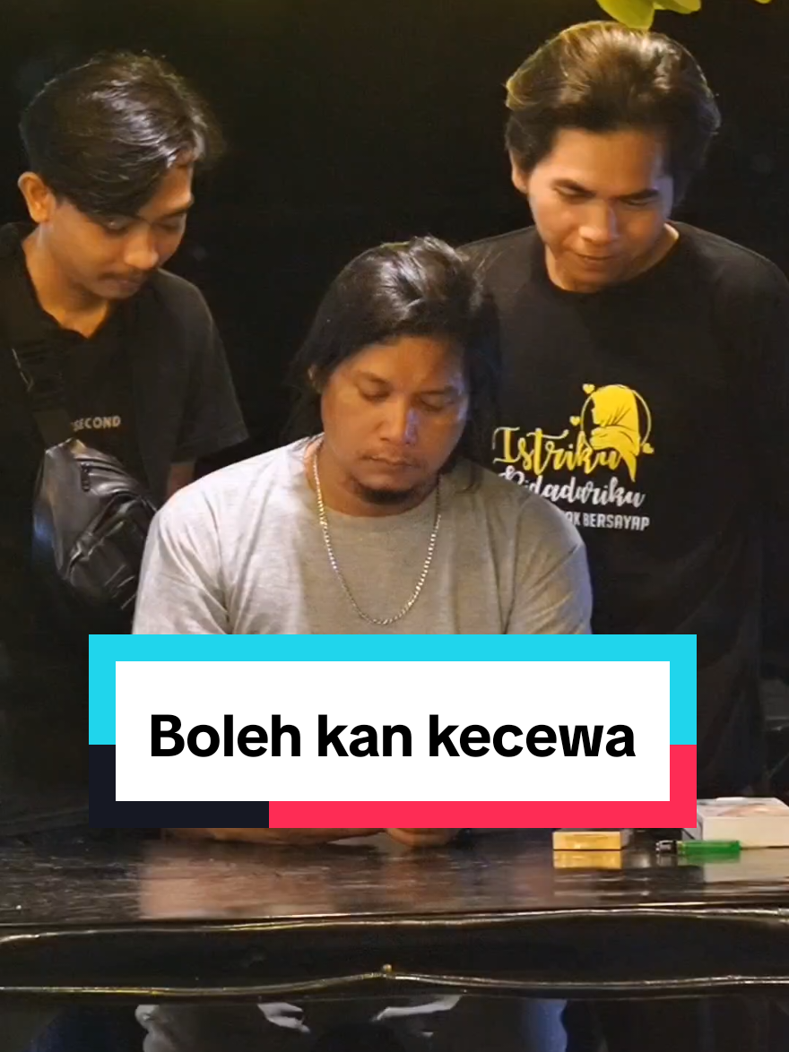 Boleh gak sih saya sebagai pendukungnya kecewa?! Tak segarang yg di ucapkan. 😭😭