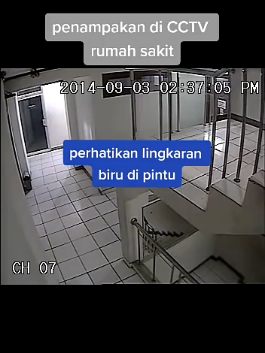 CCTV rumah sakit ini menunjukkan sesuatu yang tak terduga 😱‼️ ada kelanjutannya jika di follow dan share2 Video ini guys. #creepy #hospital #horor #fyp #horror 