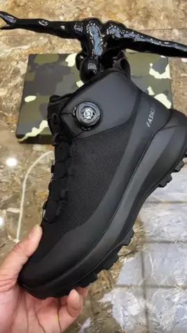 sepatu sneakers ori keren  #sepatusneakers #favorite #bestseller #impor #lewatberanda 