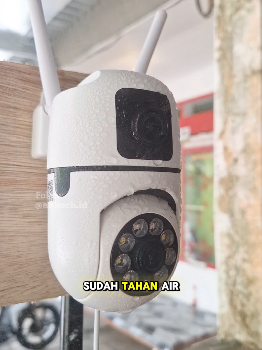 Membalas @hadijahabas729  Harganya cuman 200 ribuan sudah lengkap dengan Kartu Memorinya kak Cctv V380 Pro 2 lensa dan 2 antena ini memang rekomendasi buat di pasang indoor ataupun outdoor Hasilnya Jernih dan Fitur-fiturnya lengkap #cctvpantaujarakjauh #cctvpantaulewathp #cctvv380 #cctvoutdoor #cctvindoor #cctv2antena #cctvmurah #cctvv380pro #cctv2lensa 