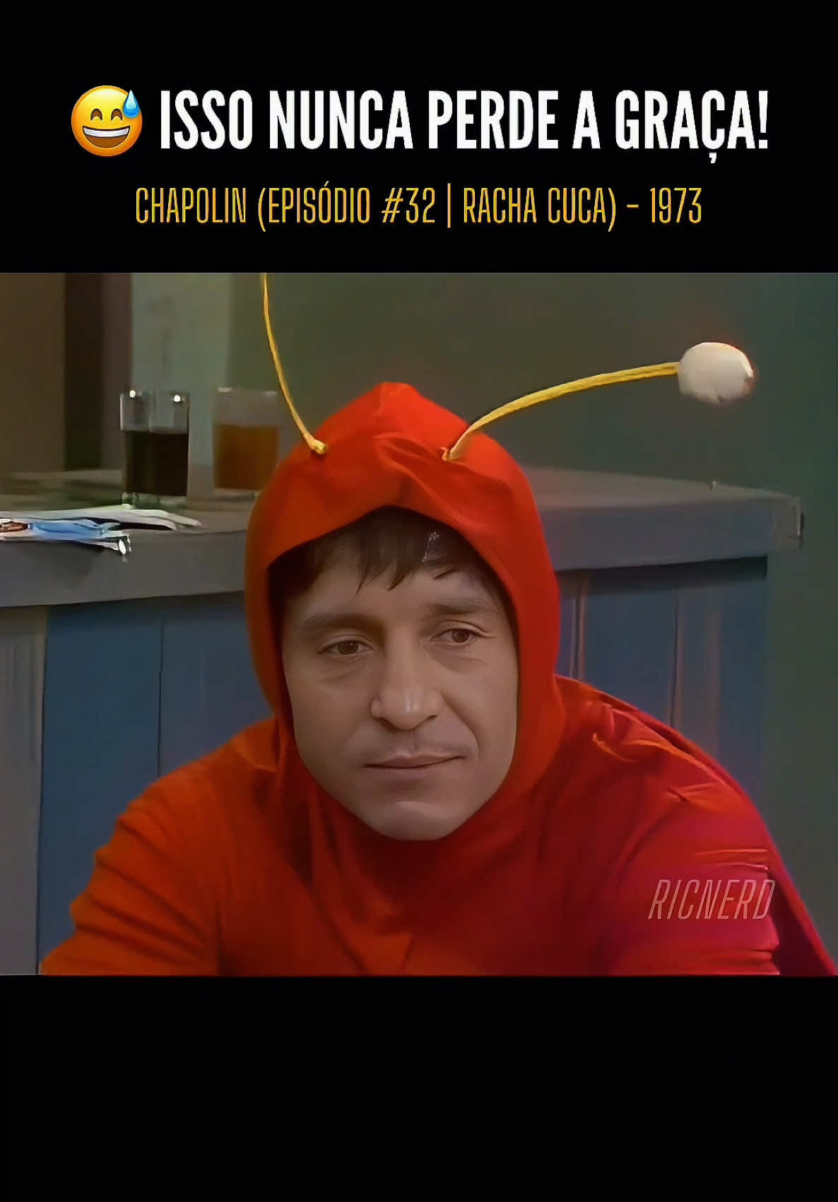 😅 Isso nunca perde a graça! #chapolin #filmeseseries #infancia #saudades #series #tv #humor #anos80e90 #filmesantigos #anos80 #viral 