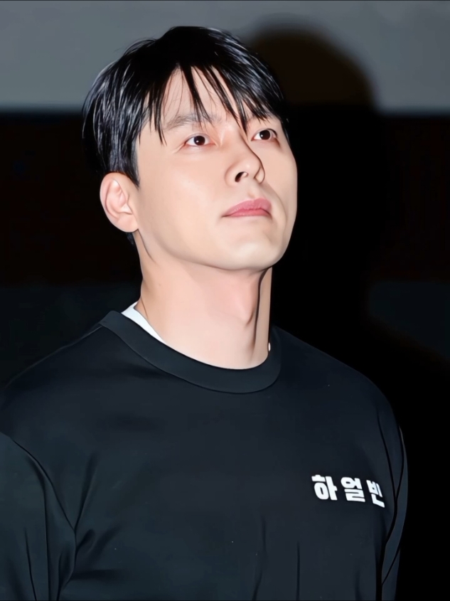 Pesona suami Son Yejin gak ada lawan 😍😍 He's seriously handsome and awesome 🔥🔥 #hyunbin #현빈 #손예진 #sonyejin #binjincouple #binjin #crashlandingonyou #hyunbinsonyejin #harbin #하얼빈 #madeinkorea #메이드인코리아 #hyunbinoppa 