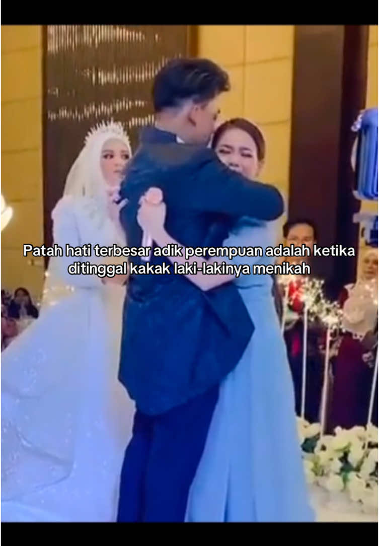 #siblinggoals #abangadik #kakaklakilaki #adikperempuan #marriedlife #ditinggalnikah #sadvibes #kakakadik #masukberandafyp #foryou #4u #viralvideo #fypp #fypviralシviral 