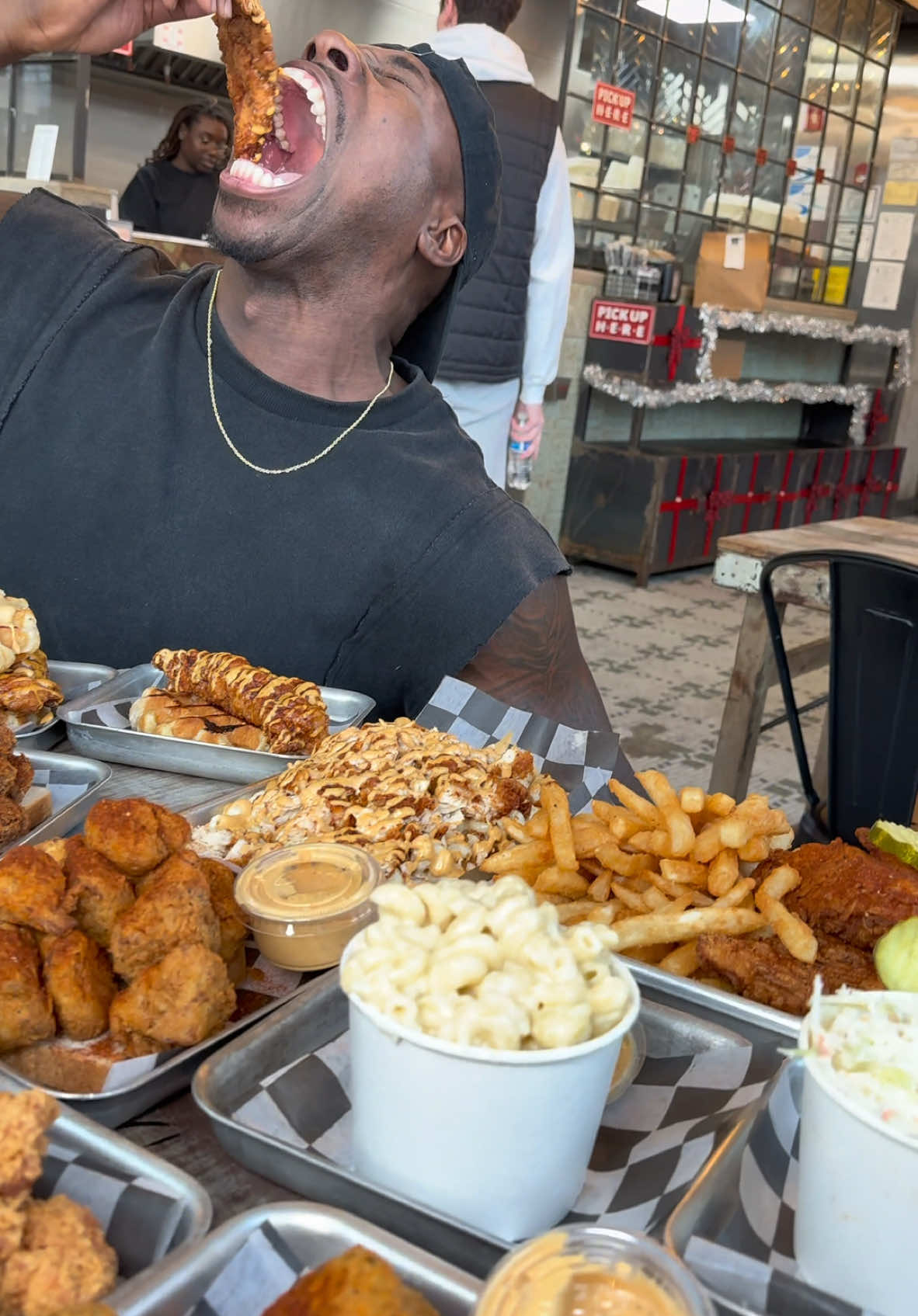 That first bite of delicious chicken effect 🍗 @eatroosters • 📍369 Bloomfield Ave, Montclair, NJ • • • #Foodie #chicken #dance #happy #restaurant 