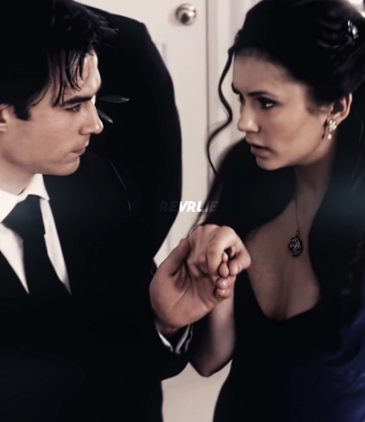 forever in my mind #elenagilbert #damonsalvatore #delena #thevampirediaries #fyp 