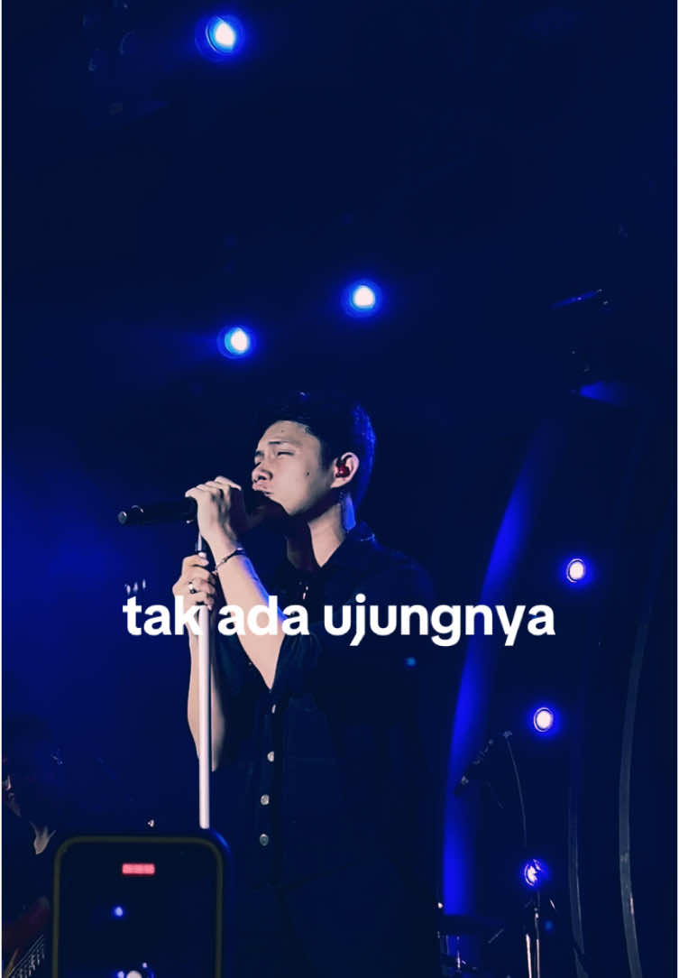 tak ada ujungnya~~~ mungkin hanya mati yang memisah~~~ @Rony Parulian #ronyparulian #takadaujungnya #tvrimusicsation #konsermakassar #liriklaguindonesia 