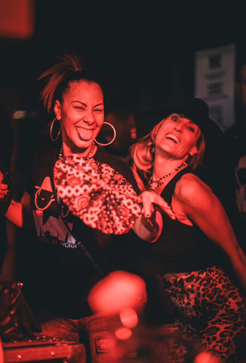 As club promoters one of our favorite things to see is people fully immersed in the moment on the dance floor— no distractions, just a pure connection to the music🥰 Heres a clip from NYE @ @UNDR with Neil Pierce gettin them in the groove 👌🏽💃🏽 