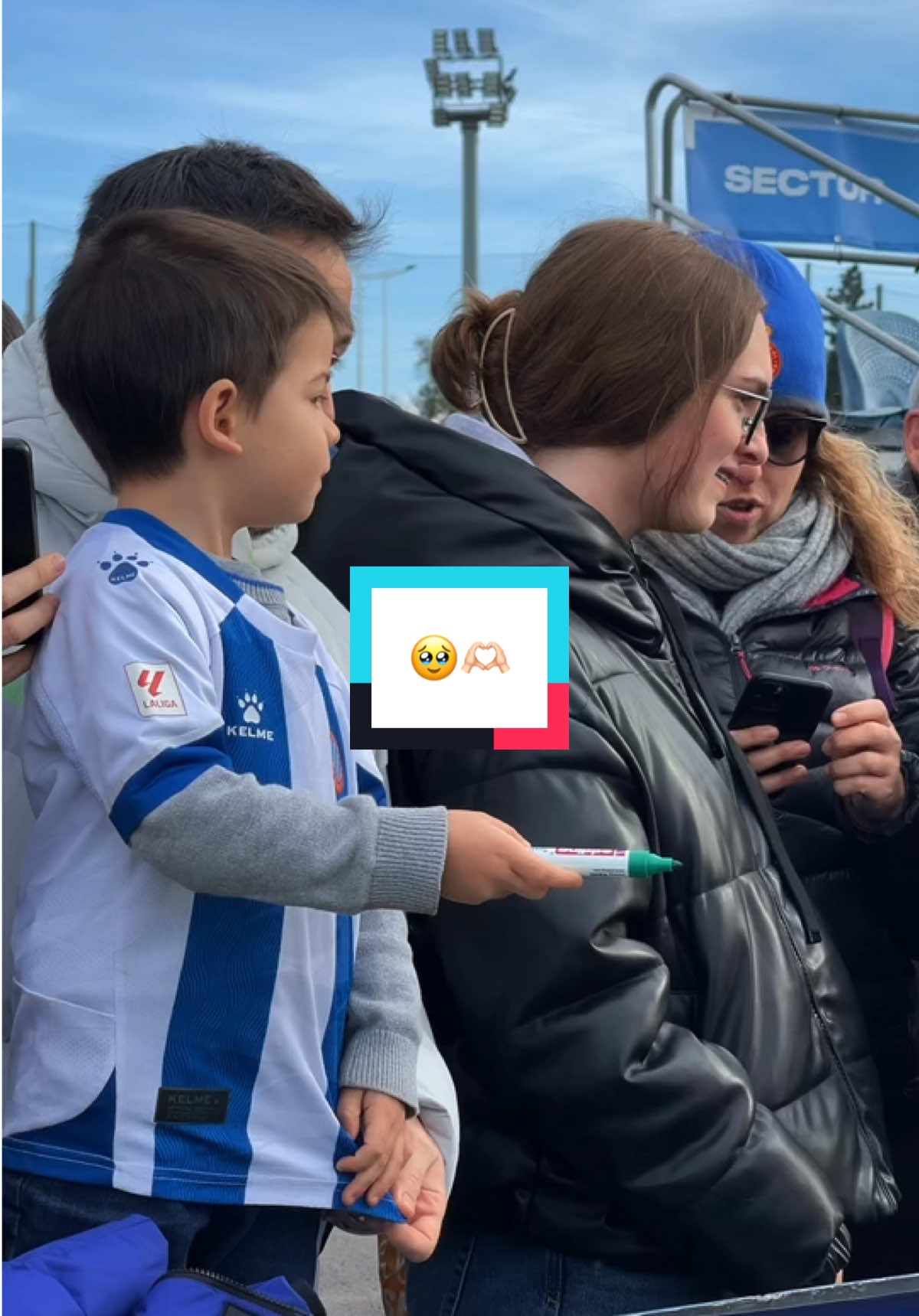 🥹🫶🏻 #tiktokfootballacademy #deportesentiktok #kidsoftiktok #kids 