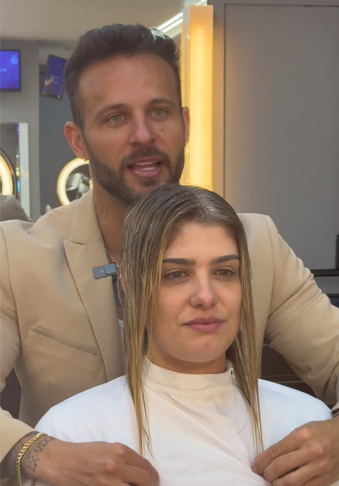 O poder da multiplicação dos fios! ✂️😱🙌🏼❤️    #cortefeminino #hair #cabelocurto #hairtransformation #cortemoderno #visagismo #tendenciadecorte #mudandoovisual #viralizou 