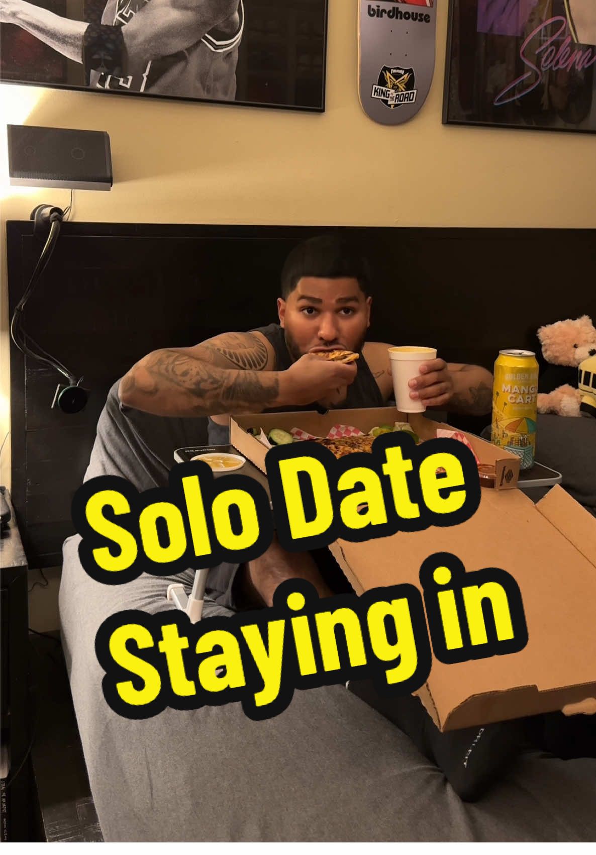 Lowkey, staying in is a vibe. #solodate #pov #Vlog #dayinmylife #asmr #birriapizza 