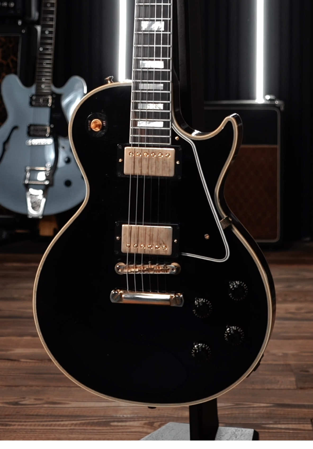 Gibson Custom Murphy Lab ‘57 Les Paul Custom 🖤 #gibson #gibsonguitars #gibsonlespaul #guitar #guitartok #guitarist 