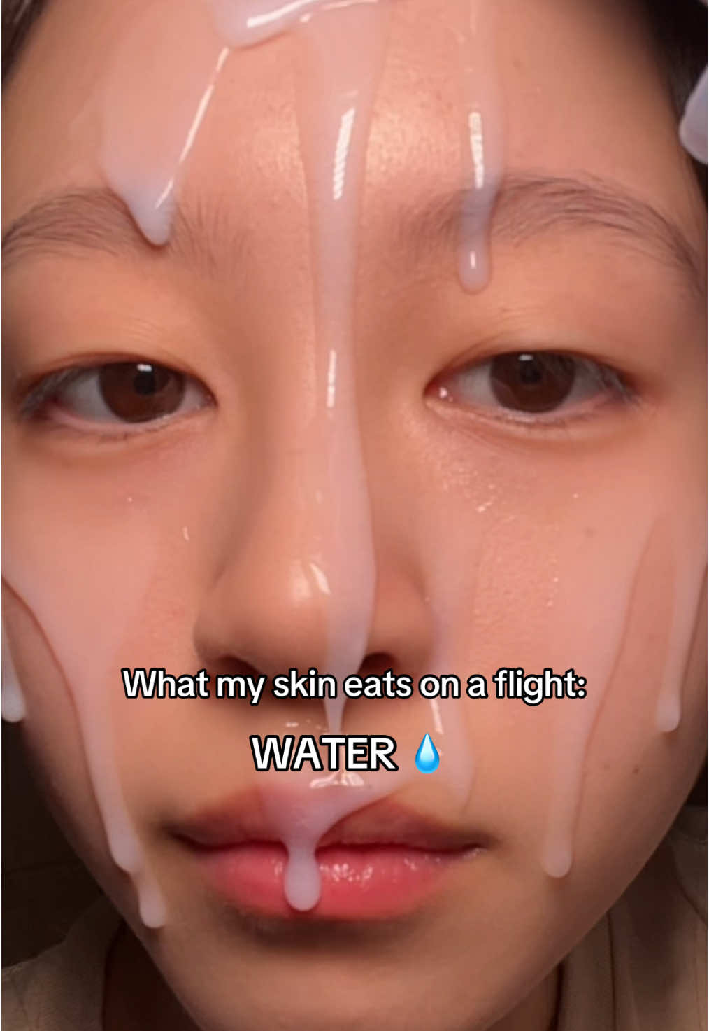 AD #laneige_partner My skin 💦DRINKS UP💦 @laneige_us Water Bank💦 #laneige #winterskincare #airplaneskincare #koreanskincare #koreanskincareproducts #dryskin #dryskintips