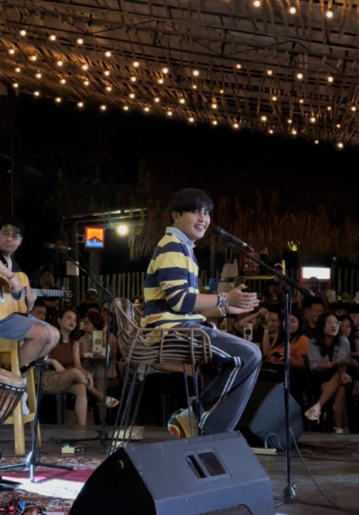 maki changed the lyrics of his song—psb (para sa buwan) AGAIN and wow soper wow na para bang ouchie with huhu MAKI SUNSET SESSIONS #AlpasSunsetSessions #Maki @Maki *ੈ✩‧₊˚ 