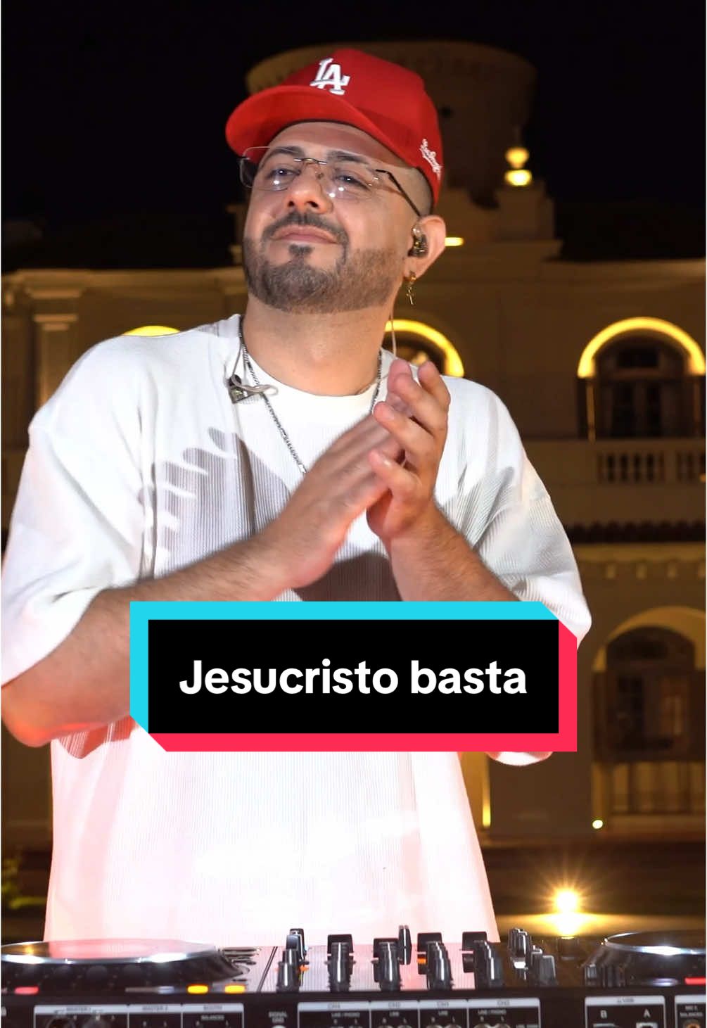 Jesucristo basta ❤️‍🔥 . #jesucristo #Cumbia #dj #worship #fyp #viral_video #cristianostiktok 