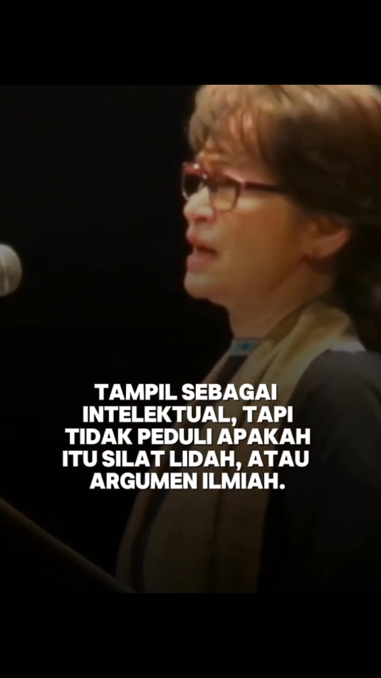 Paling mengkhawatirkan tampil sebagai intelektual, padahal muslihat seakan argumen, setelah di teliti ad hominem, kesesatan logis menyerang orang lain, sering terjadi di berbagai tempat, kalangan, juga bidang, orang filsafat tahu itu. . . . #filsafat #karlinasupelli