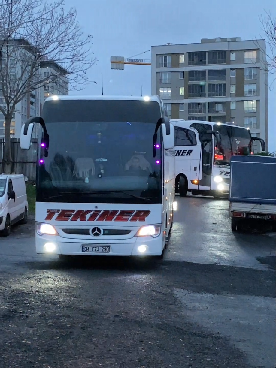 #uzunyol #etiket #otobusculer_alemi #tırcılaralemi #kesfet #travego #34gbh181 #34fzj290 #tekinerturizm #cidetekiner #yollardiyorum 