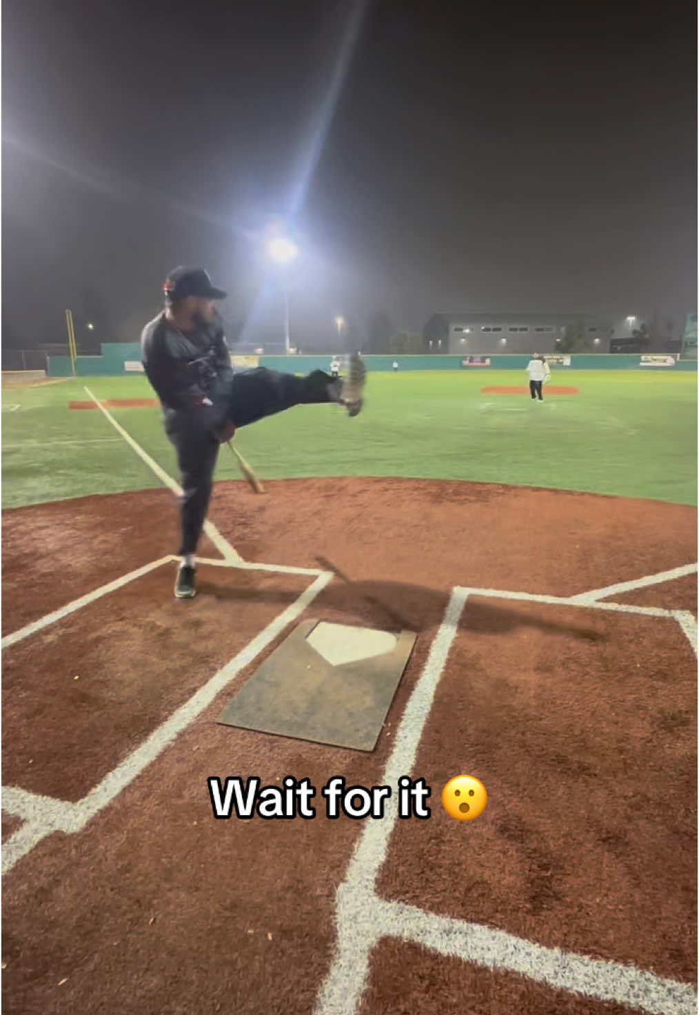 😮😮😮 (via @mfjuju2) #softball #swing #baseball 