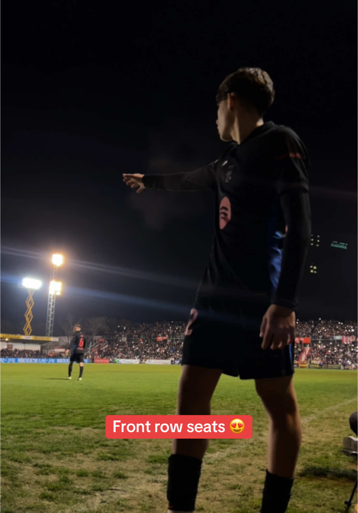 Up close and personal with Toni Fernández 👀 #fcbarcelona #barçaontiktok #barça #football  