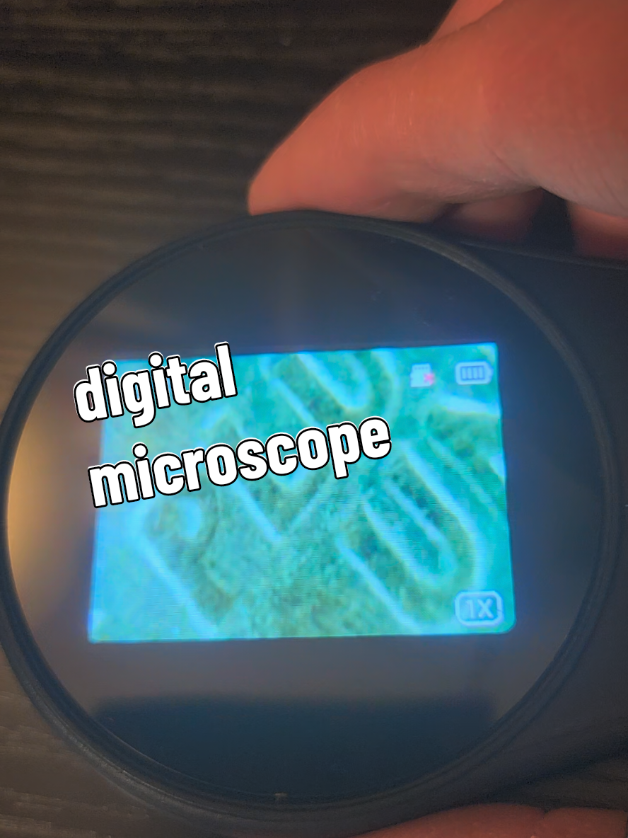 It's on a flash sale at the moment.  #fyp #creatorsearchinsights #coins #magnifyingglass #digitalmagnifier #gadget #tiktokshopfinds #TikTokShop #tiktokmademebuyit #tiktokshopholidayhaul #holidayhaul #microscope