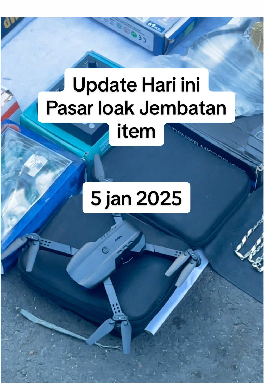 Update Hari ini , Pasar Loak Jembatan item Jatinegara #jembatanitemjatinegara #pasarloakjatinegara #pasarloak #pasarbarangbekas #jembatanitem #jatinegara #fyp 