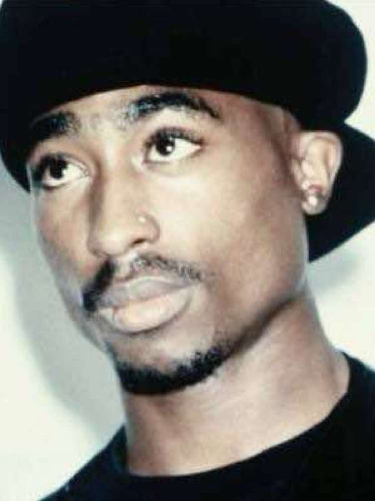 HIT 'EM UP! | thank u guys so much for all of the love on my last edit i am sososo grateful!!! almost to 2k yes!!!! | #tupac #tupacshakur #tupacedits #hitemup #lyrics #typography #aesthetic #edit #aftereffects #fyp #xyzabc #loveinsurance 