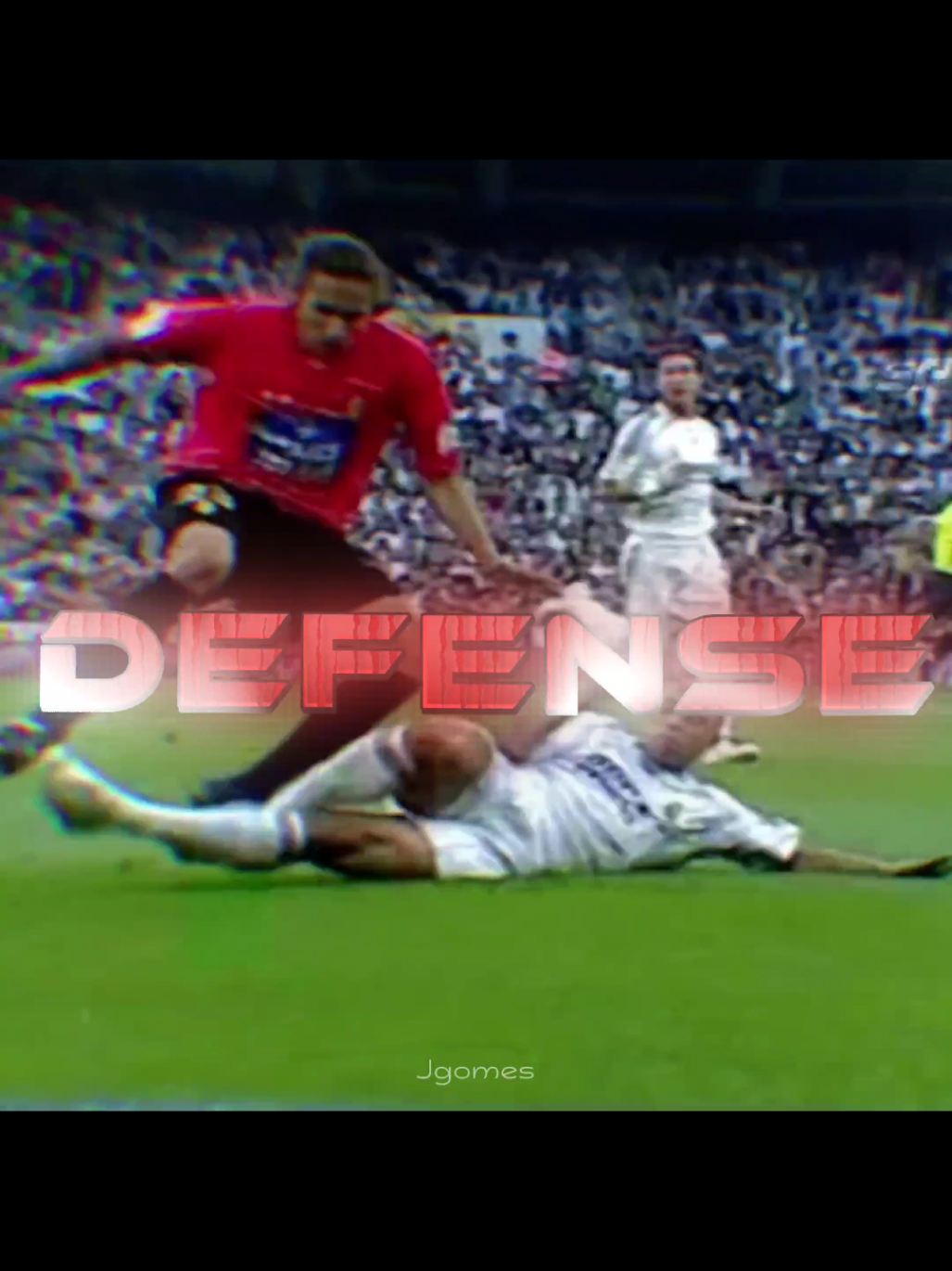 Maximum Defense 🔥🔥🔥🔥#theartofdefending #skills #futebol #footballtiktok #viral #defense #tiktok #fyp 