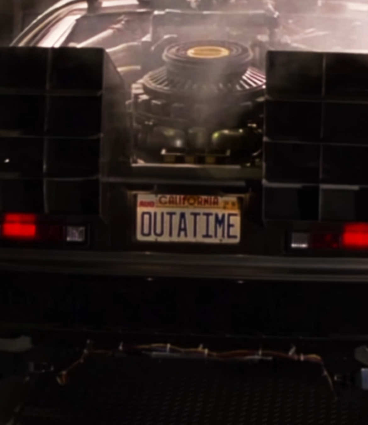 Made the delorian famous #backtothefuture #fyp #foryou #foryoupage #xyzbca #edit #edits 