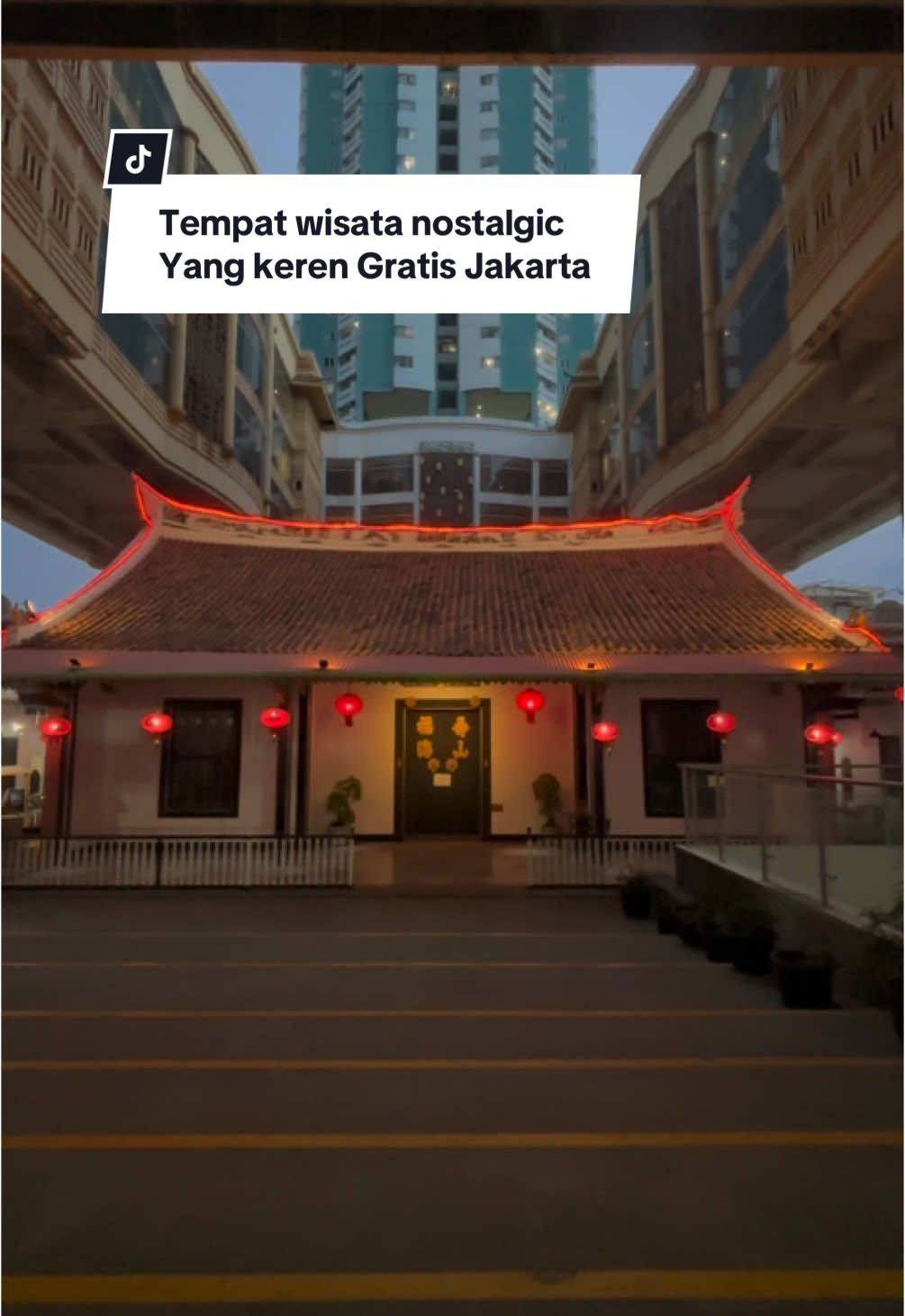 Tempat wisata keren dan gratis di jakarta, cuma masukny kudu isi buku tamu di security dulu ya #ngopisenja #ngopisore #ngopisantuy #coffeeshopjakarta #cafejakarta #cafejaksel #coffeeshopjakartaselatan 