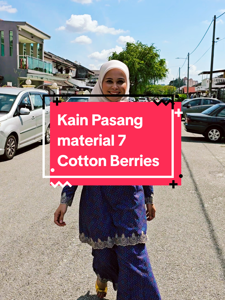 Hari ni Cik Roses menggayakan baju kurung moden dari kain pasang @KayceeHQ  . Dari material Seven Cotton Berries. Kain pasang berkualiti tinggi. Ingat kain pasang, ingat Kaycee Store #kayceehq #cikroses