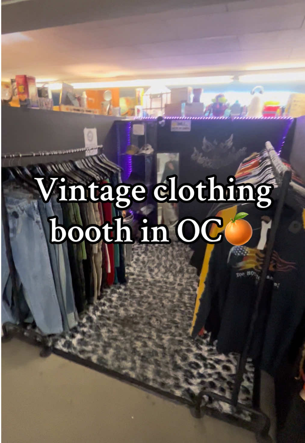 Vintage clothing booth in OC🍊 #orangecounty #socal #losangeles #fashion #diazdistribution #california #thingstodoinla #clothes 