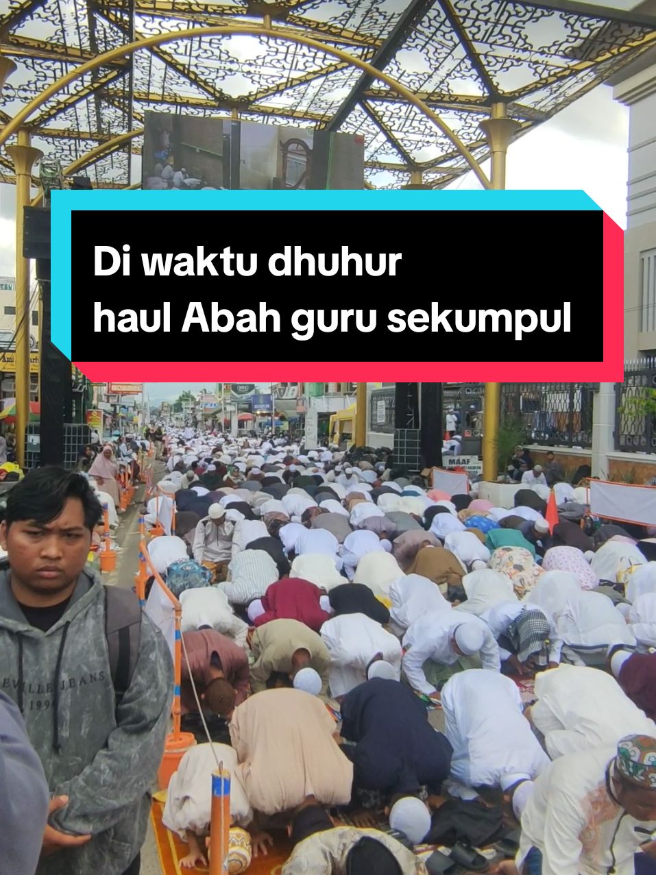 Suasana dhuhur Di haul Abah Guru Sekumpul #sholawatabahgurusekumpul #martapura #abahgurusekumpul #banjar #haulabahgurusekumpul2024