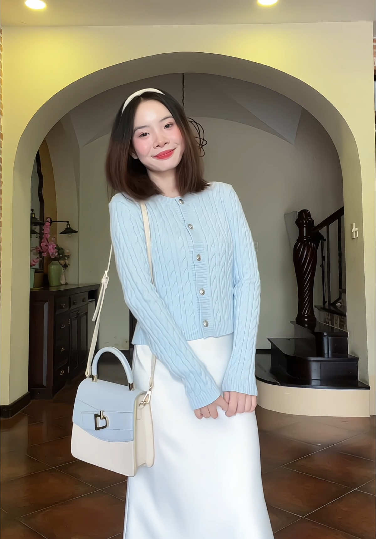 Chân váy lụa phối áo len p9 #reviewquanao #outfitideas #phoidoxinh #OOTD #reviewlamdep 