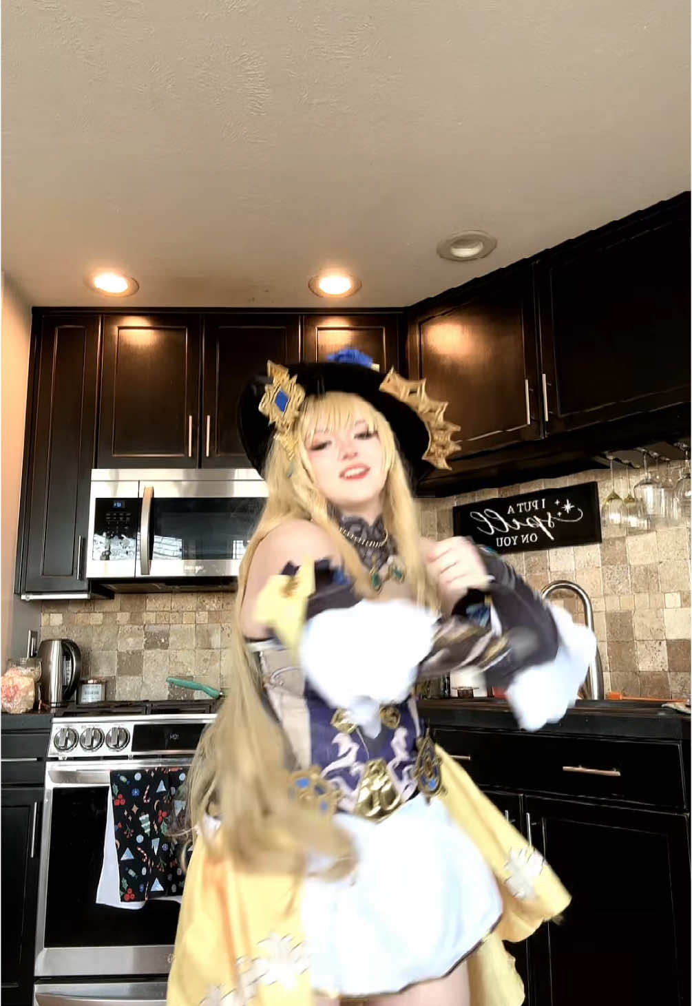 Meow #naviagenshinimpact #naviacosplay #naviagenshin #naviagenshinimpactcosplay #fyp #cosplay #fypシ #viral #GenshinImpact 