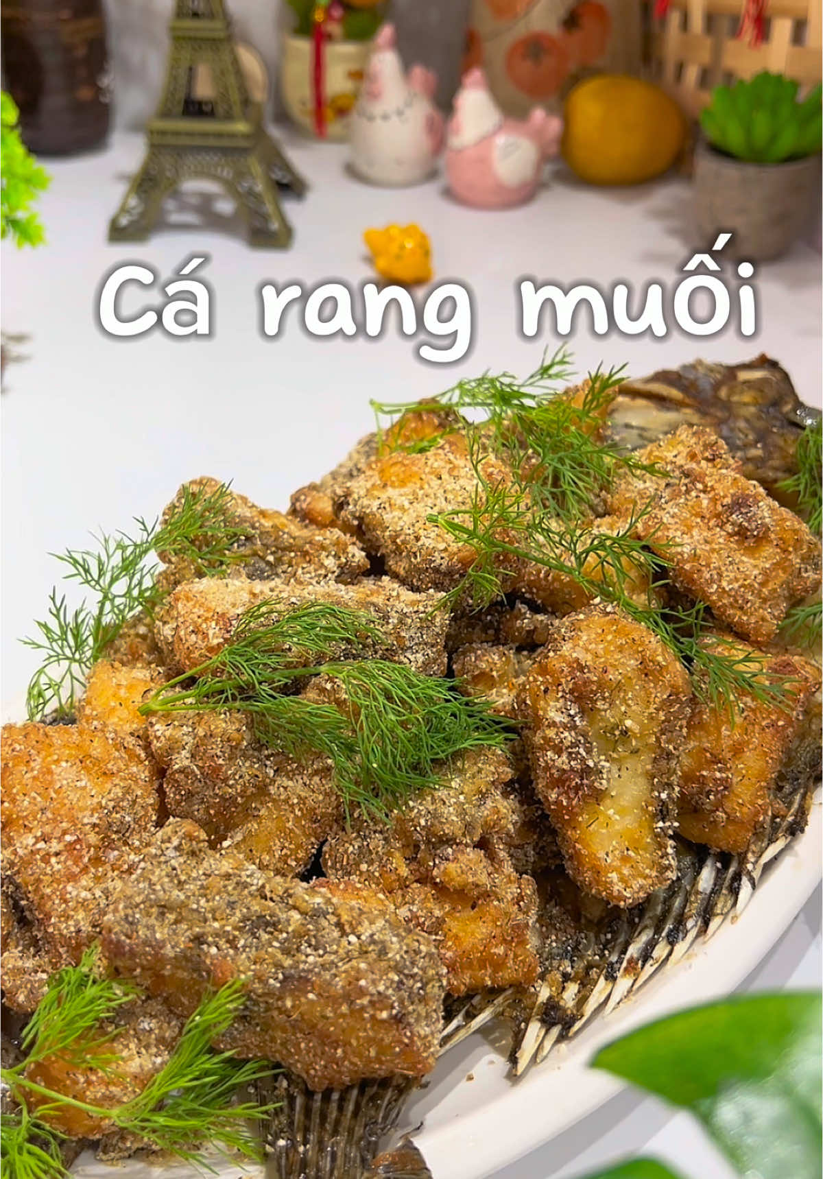 Nay được cho con cá mà băn khoăn mãi k biết làm gì ăn, thôi thì đem rang muối mời cả nhà ạ. Ăn cũng bén ra phết#HaoThichVaoBep #thíchvàobếp #thíchnấuăn #nấuăncùngtiktok #vaobepcungtiktok #monngonmoingay #cárangmuối 