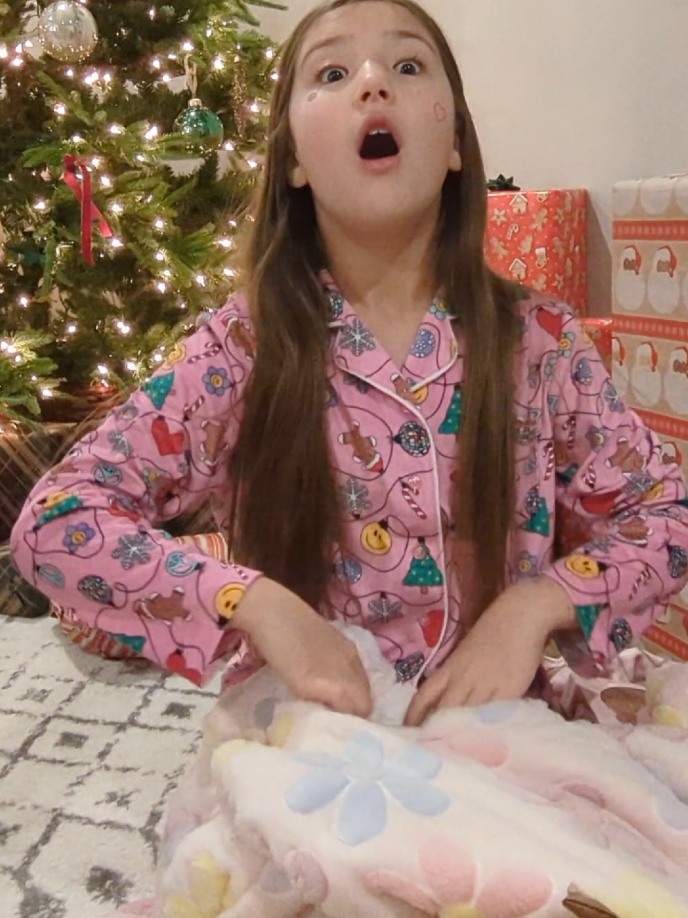 Christmas recap. Бүтэн бичлэгээ YouTube. ээс үзээрэй. 🥰🎄😘