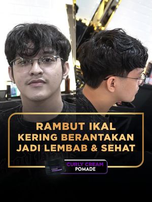 MAKE OVER RAMBUT IKAL JADI LEMBAB PAKAI CAPTAIN CURLY CREAM POMADE‼️ Penasaran gak sih produk styling apa yang cocok untuk jenis rambutnya ikal kayak gini❓Langsung aja di styling pakai Captain Curly Cream Pomade‼️ Karena masalah rambut kakaknya itu kering dan ngembang cocok banget pakai produk styling yang melembabkan dan membuat rambutnya makin keren seharian😎 #Riseinstyle #makeover #captainmenscare #captainhairstyling #captaincurlypomade #pomadecurly #rambutcowokkeriting 