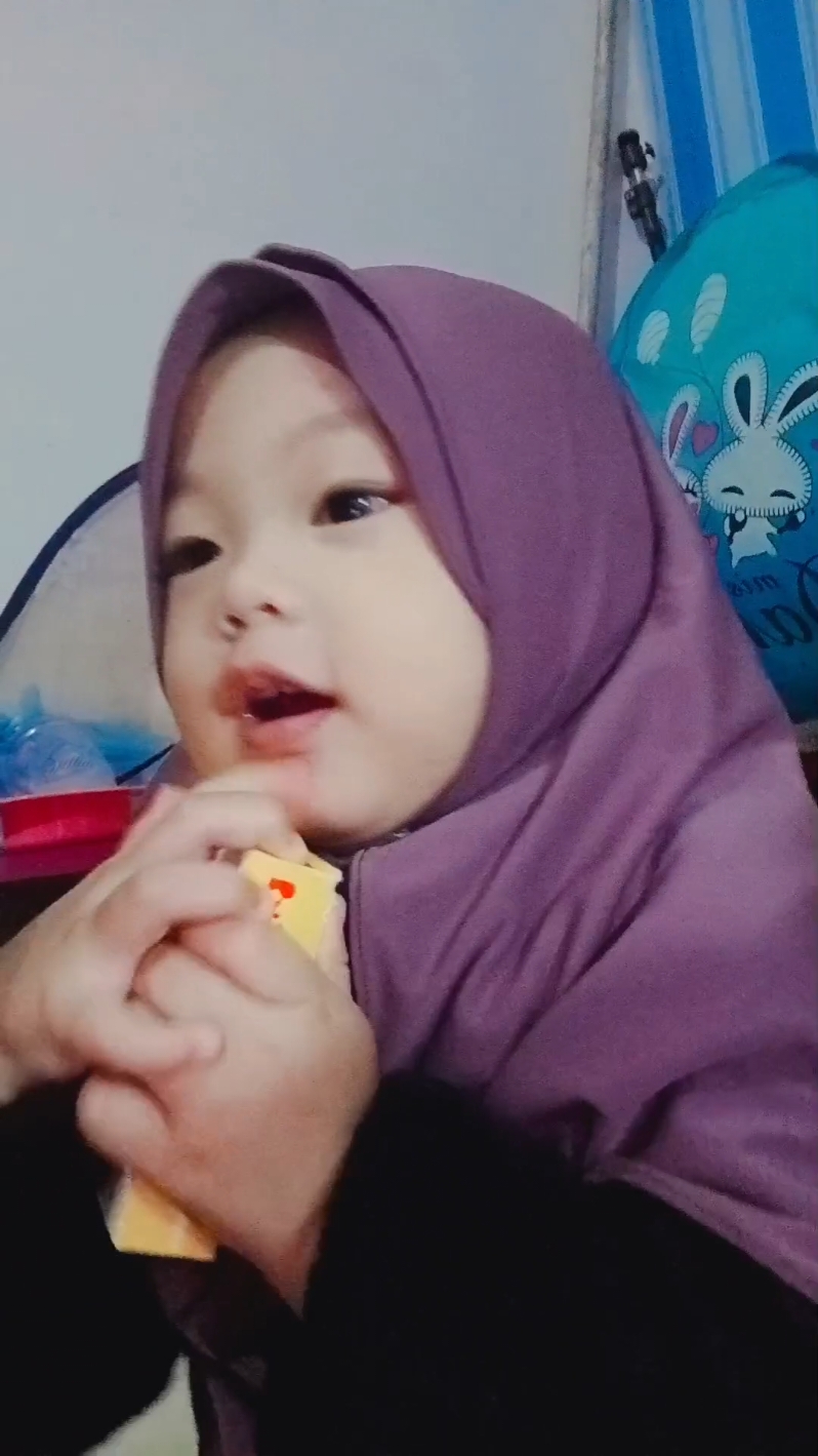 Sehat selalu anak sholehah.. ❤️🥰😘😘 #assalamualaikum #bismillahfyp #fypage #fyppppppppppppppppppppppp #viralvideo #viraltiktok #anaksholehah #sholawat 