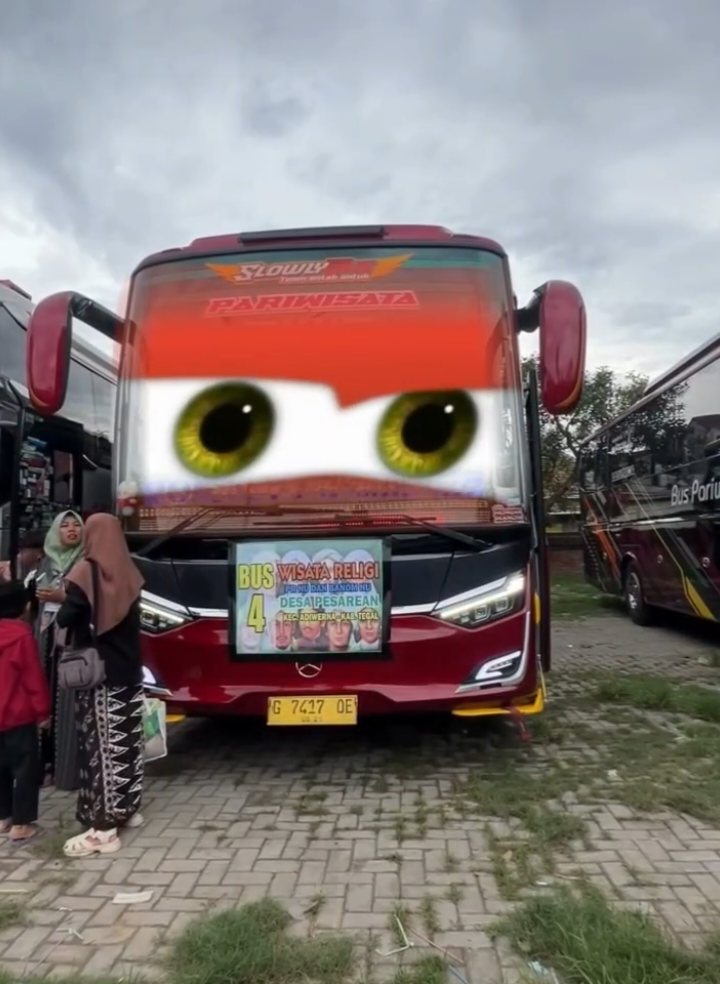 kita kasih cinematic dulu😍 #kawanslowly #teamantakantuk #dewisrimania #basuriremix #basurimusicalhorn #cinematicbus #fyp #masukberanda 