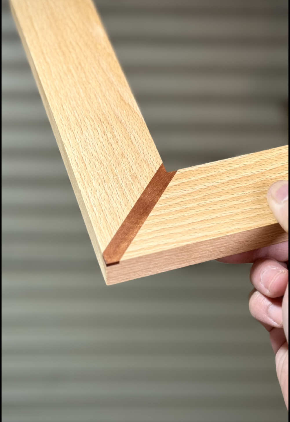 When a miter gap appears in the joints. #woodworking #joint #jig #DIY #woodworkingtips 