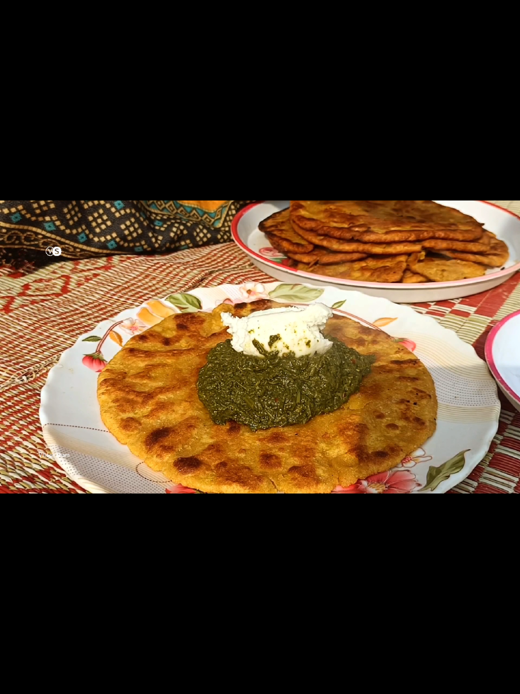 #desivillage #makkikiroti #makhan #lasi #village #desi #villagesham 