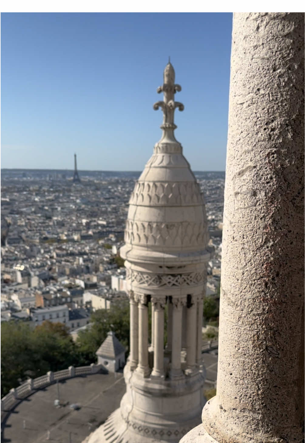 📍Paris, France❤️🇫🇷 Great view from top of Sacre Coeur❤️ #travel #paris #france #eiffeltower #sacrecoeur 