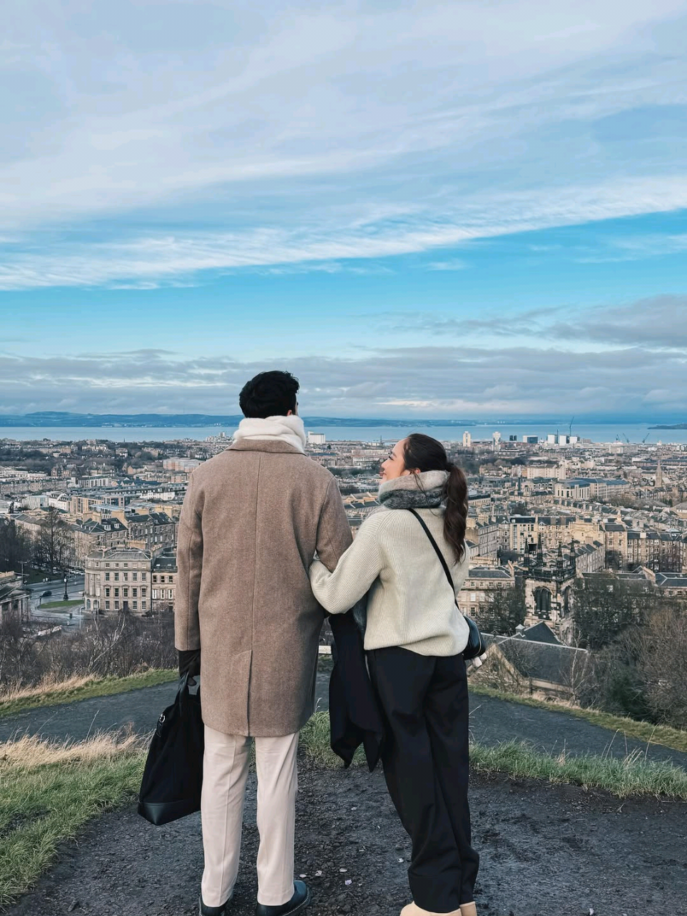 Imagine a house, way up on a hill...🤍🤍 #shaforhim #salshabillaadriani #ibrahimrisyad #ibrhmrsyd #salshabilla #salshabillaadr #fyp #foryou #edinburgh #caltonhill 