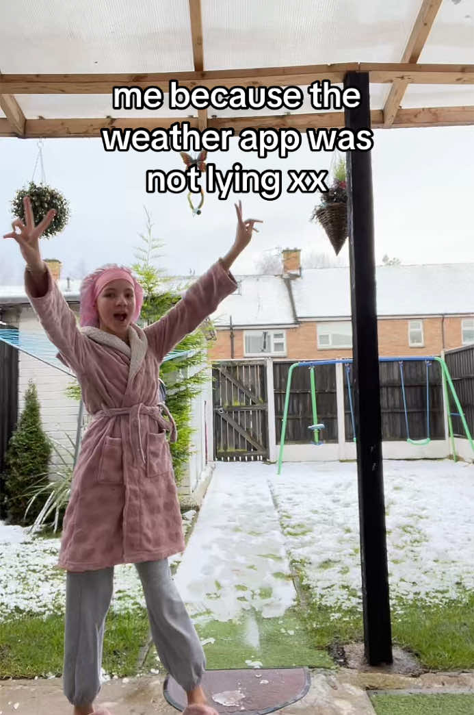 #fyp #relatable #snow2025 #uktiktok #ukweather #forupage 