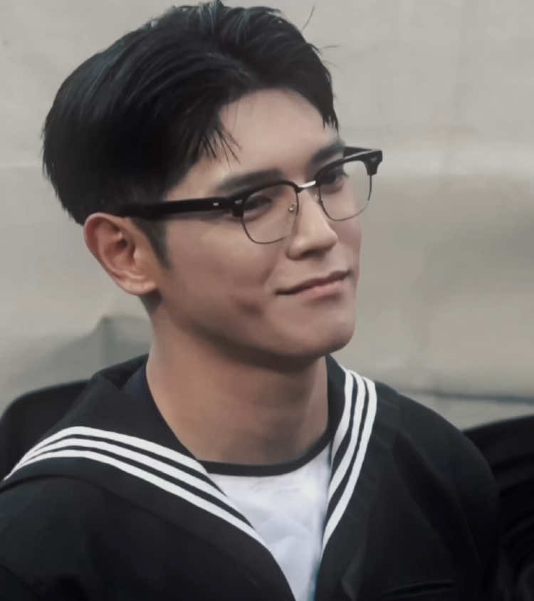 The haircut, the glasses, the braces, just him. #taeyong #leetaeyong #taeyongedit #leetaeyongedit #nct #nctzen #nctedit #nct127 #nct127edit #fyp 