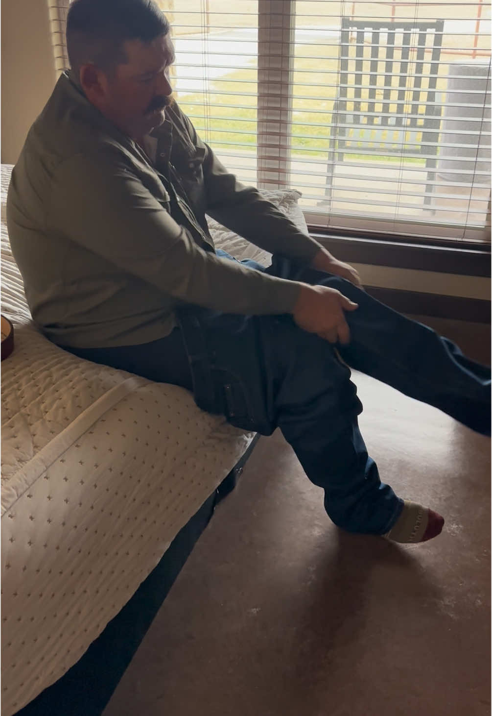 The sound of that heavy cowboy starch #HeavyStarch #CowboyStarch #BlueJeans #RealRanch #Atwoods #KeepRanchin 