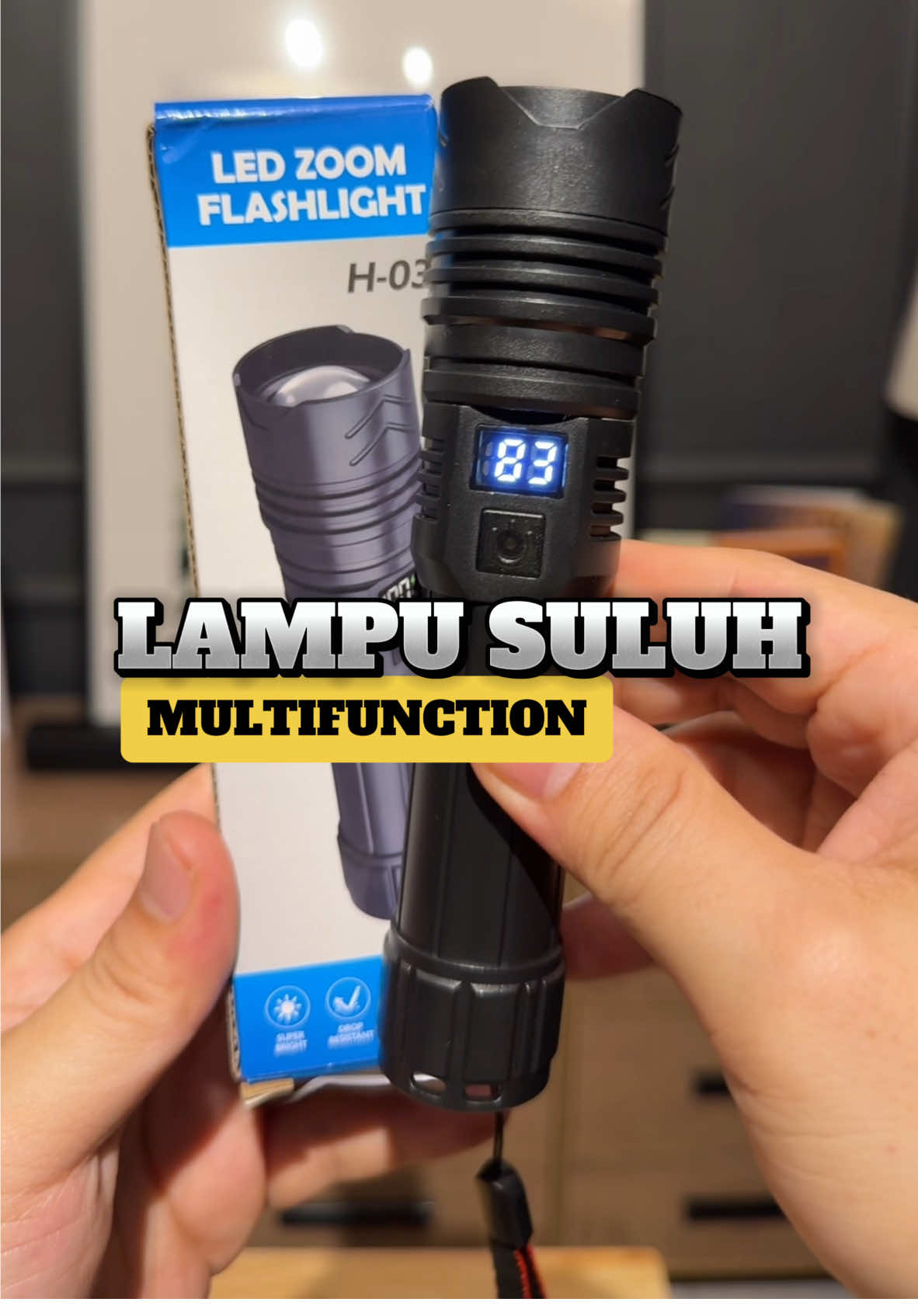 LAMPU SULUH MULTIFUNCTION TAK PERLU GUNA BATERI.BOLEH DICAS SEMULA DAN BOLEH MENGECAS. #flashlight #lampusuluh #lampusuluhviral #lampusuluhterang #lampusuluhled 