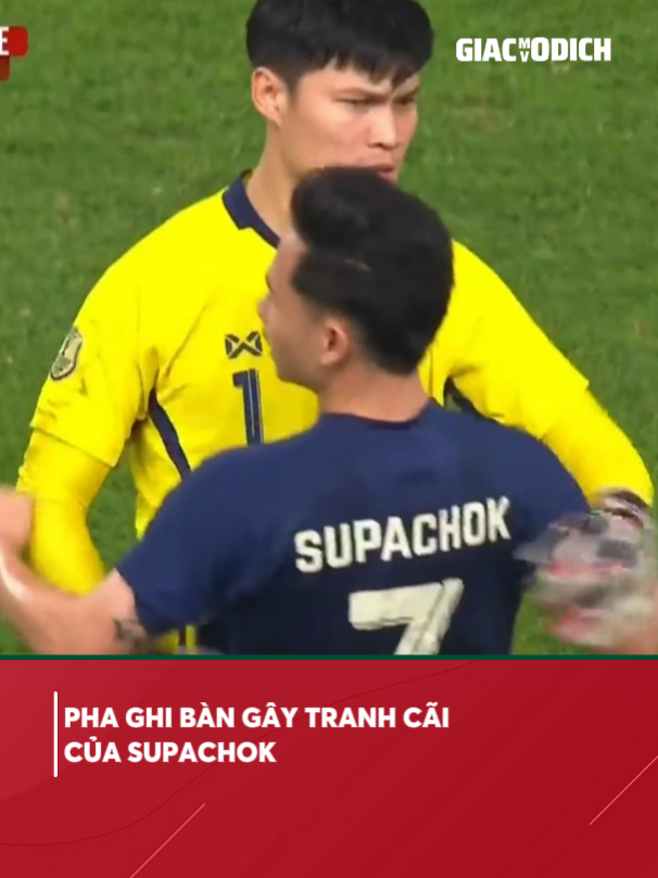 Tình huống ghi bàn gây tranh cãi của Supachok #FPTPlay #AseanCup2024 #ASEANUtdFC #Giacmovodich #MitsubishiElectricCup #xuhuong #bongda #vietnam #fyp #thailand #thailand🇹🇭